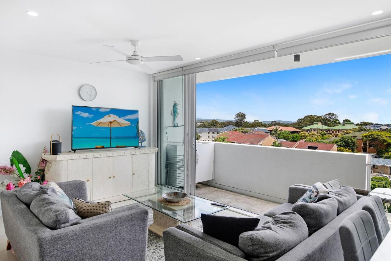 Modern Contemporary Southport Apartment - Coasthm Gold Coast Buitenkant foto