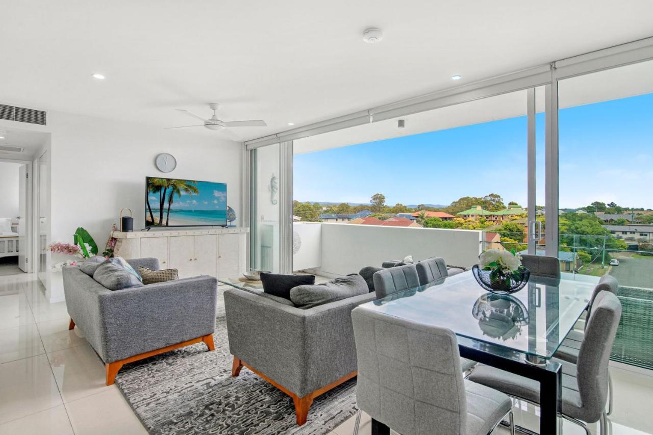 Modern Contemporary Southport Apartment - Coasthm Gold Coast Buitenkant foto