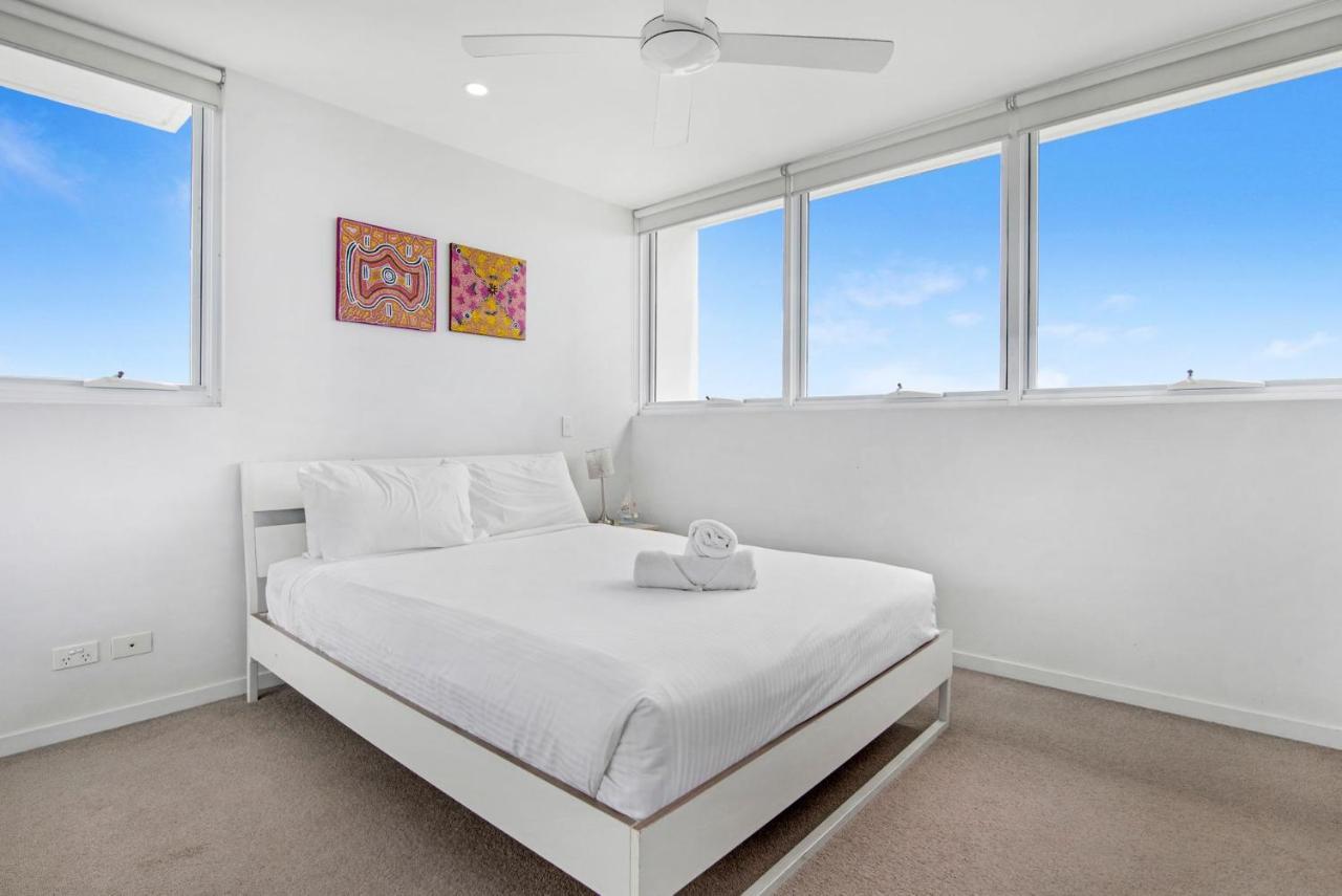 Modern Contemporary Southport Apartment - Coasthm Gold Coast Buitenkant foto